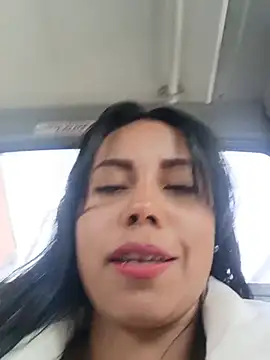 _andrea30: διαδικτυακό σόου στην κάμερα