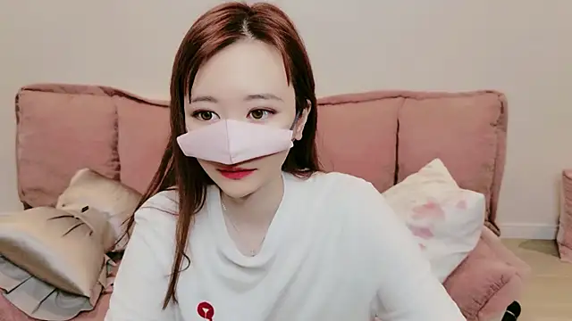 Chat +18 de MIYU_CHANNEL ao vivo