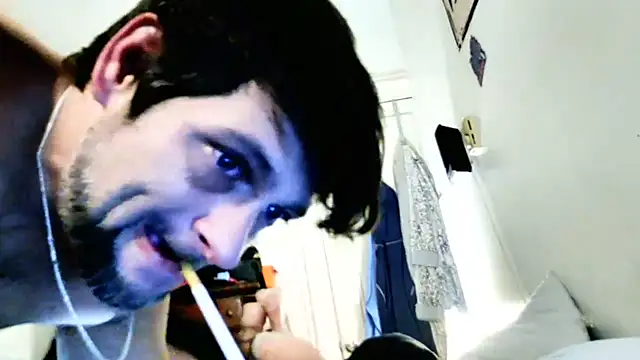 הופעת וובקאם של ROCKHARDDADDY86