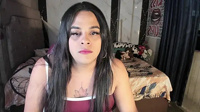 Pokazy przed kamerką – tattys_sexy