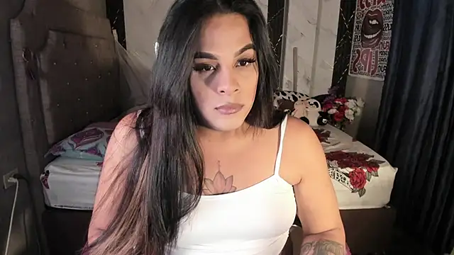 tattys_sexy: διαδικτυακό σόου στην κάμερα