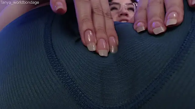 Tanya_WorldBondage Show in webcam