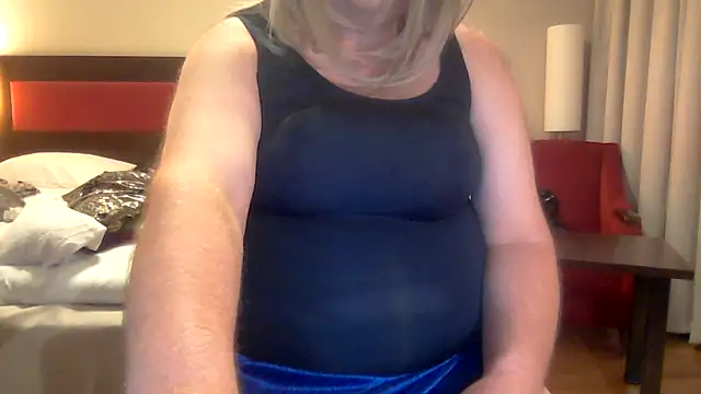hugemaleboobs – webcam-show