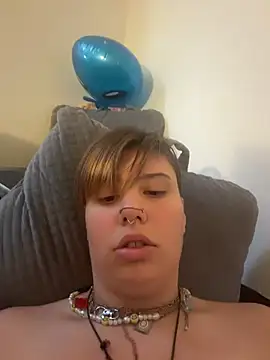 Esteem369 – Naživo XXX chat