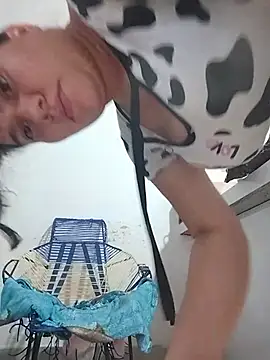 ariana_d20's Webcam Show