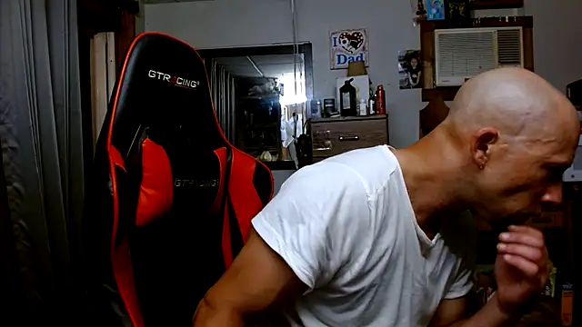 הופעת וובקאם של tongueispowerr6d9
