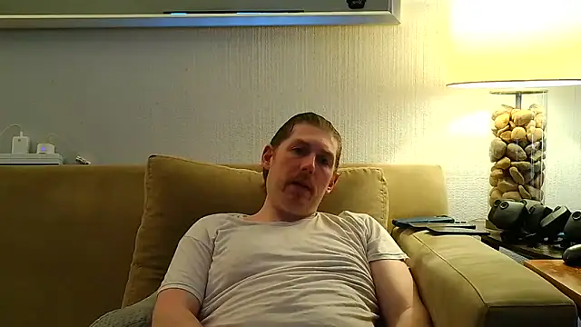9VOLTT's Webcam Show