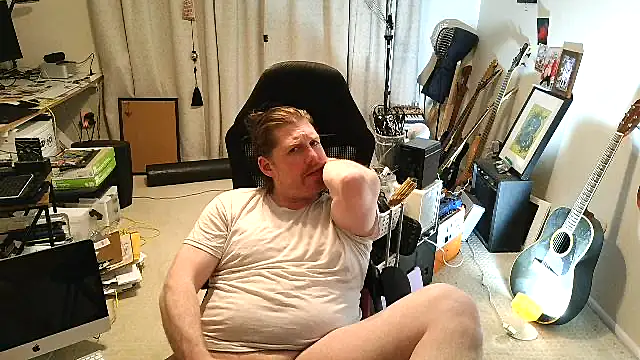9VOLTT: вебкам-шоу