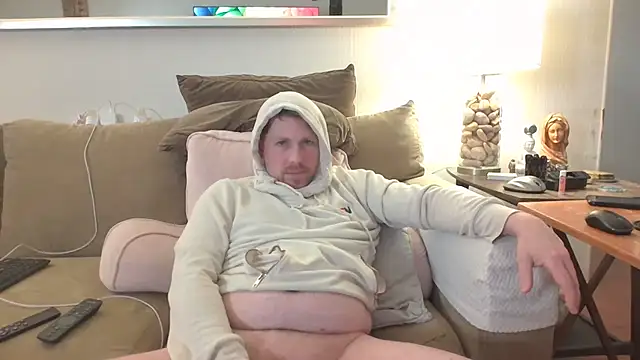 The_Man_Who_Was_Invisible Show in webcam