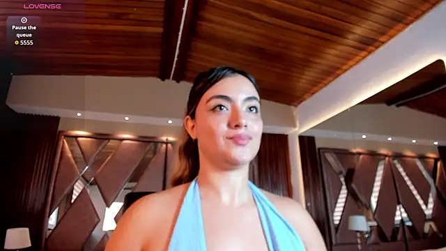 IsabellaaJoness' Live XXX Chat