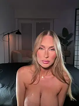 Pertunjukan Kamera Web Lena_Blom