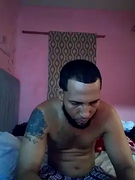 Migueltom12 Webcam show