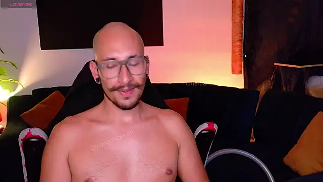 pandorabeker Show in webcam