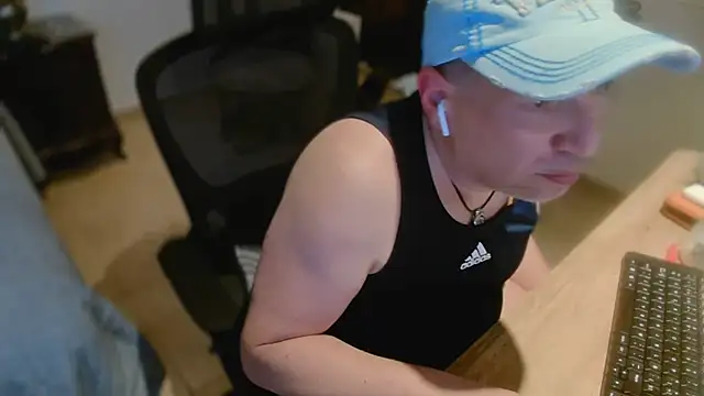 twdspunpig Show in webcam