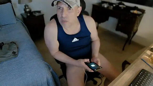 twdspunpig Show in webcam