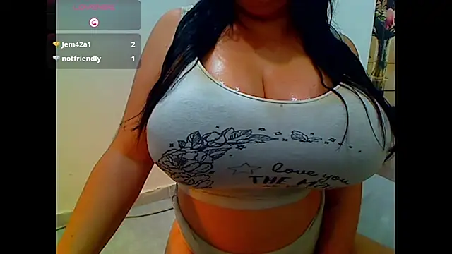Show modela Bigcocksexyluisa na web-kameri