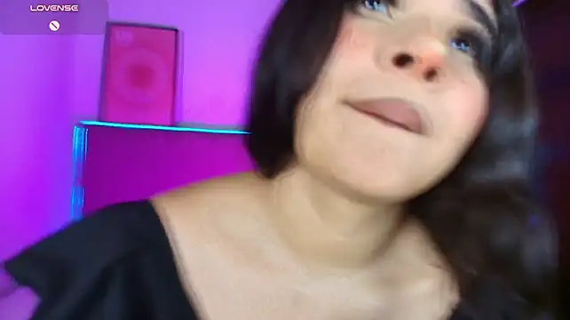 Tifanny_grey: διαδικτυακό σόου στην κάμερα
