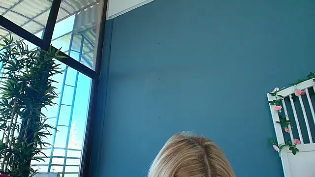 AlicePirs Webcam Show