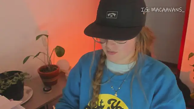 חדר צ'אט בשידור חי של tekila__