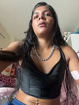 Indiazinhax Chat XXX live