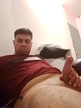 Pitograndemaclein webcam show
