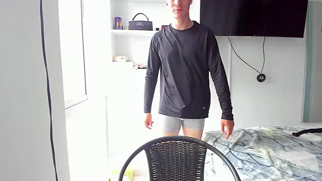 Show modela Naugthy_Patrick na web-kameri