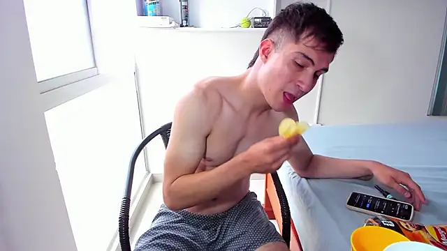 Show modela Naugthy_Patrick na web-kameri