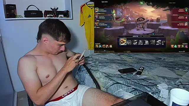 Naugthy_Patrick's Webcam Show