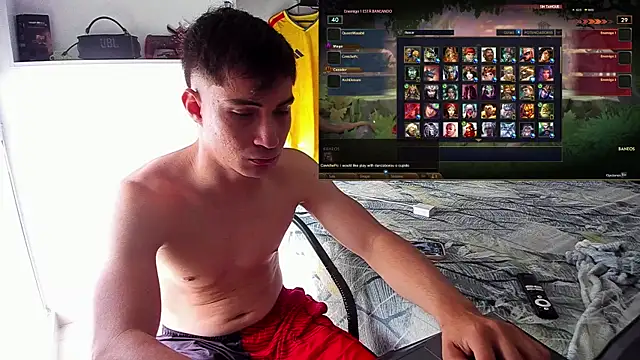 Naugthy_Patrick Adlı Modelin Web Kamerası Şovu