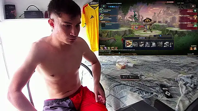 Naugthy_Patrick Adlı Modelin Web Kamerası Şovu