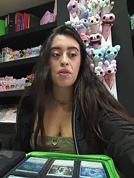 MissNyraSecret Show in webcam