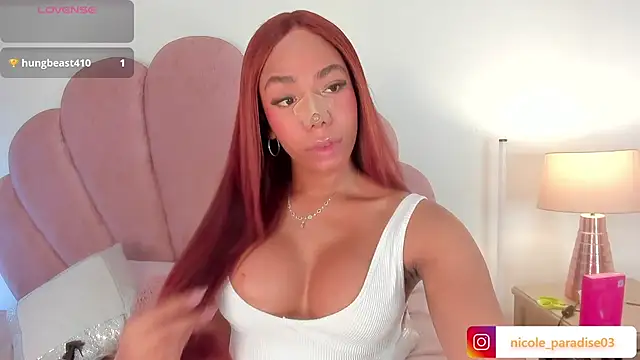 Pokazy przed kamerką – Nicole_Paradise