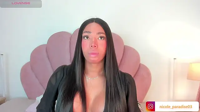 Nicole_Paradiseのウェブカメラショー