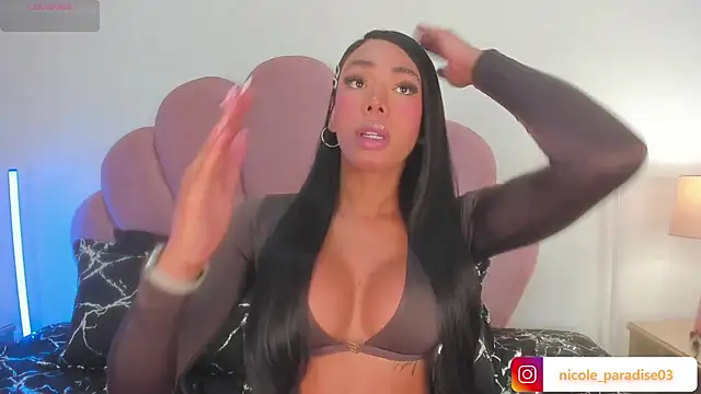 Nicole_Paradise's Webcam Show