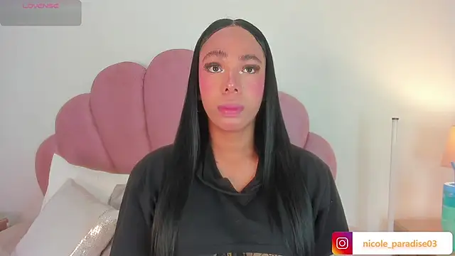 Nicole_Paradise webkamerás műsora