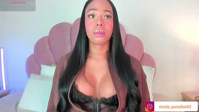 Pertunjukan Kamera Web Nicole_Paradise