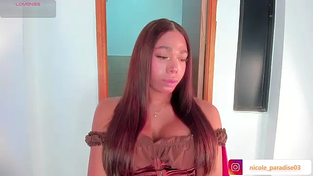 Nicole_Paradise Adlı Modelin Web Kamerası Şovu