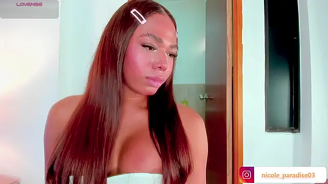 Nicole_Paradise Adlı Modelin Web Kamerası Şovu