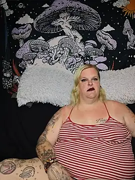 curvy420queen's Webcam Show