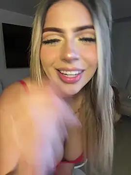 MiaWhitePink_ Show in webcam