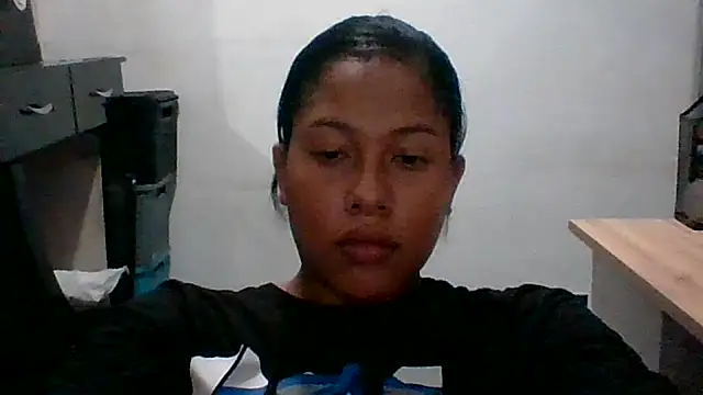 Kitra_New's Live Chat Room