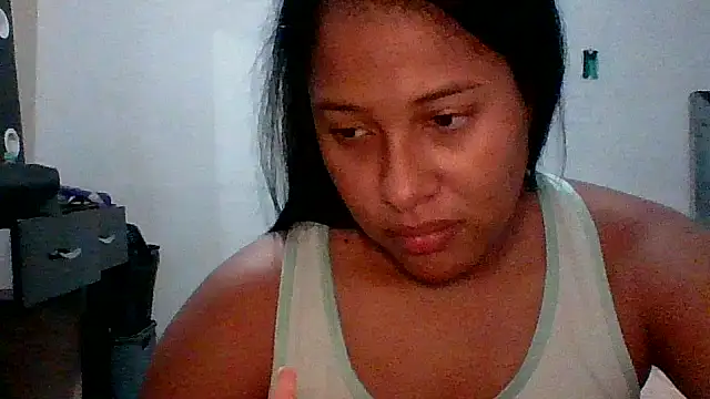 Sala de chat en directo de Kitra_New