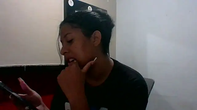 Kitra_New's Live XXX Chat