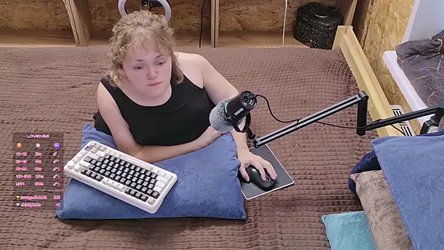 MiniNatalie Pertunjukan Webcam