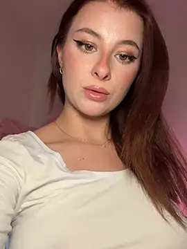 Mia-Rey Show Webcam