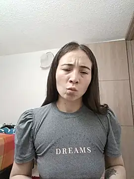 Marilixx_20 Adlı Modelin Canlı XXX Sohbeti