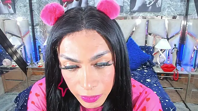 Show modela violettaGomez na web-kameri