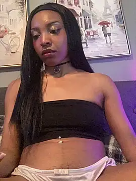 Czat XXX na żywo – Queenkimi777