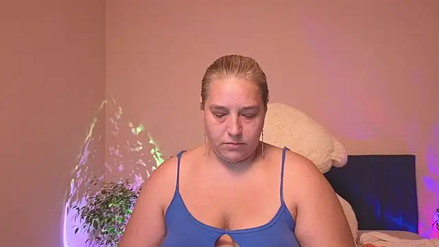 Show modela Bbw_Goddes na web-kameri