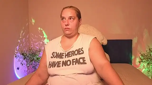 Bbw_Goddes Adlı Modelin Canlı XXX Sohbeti